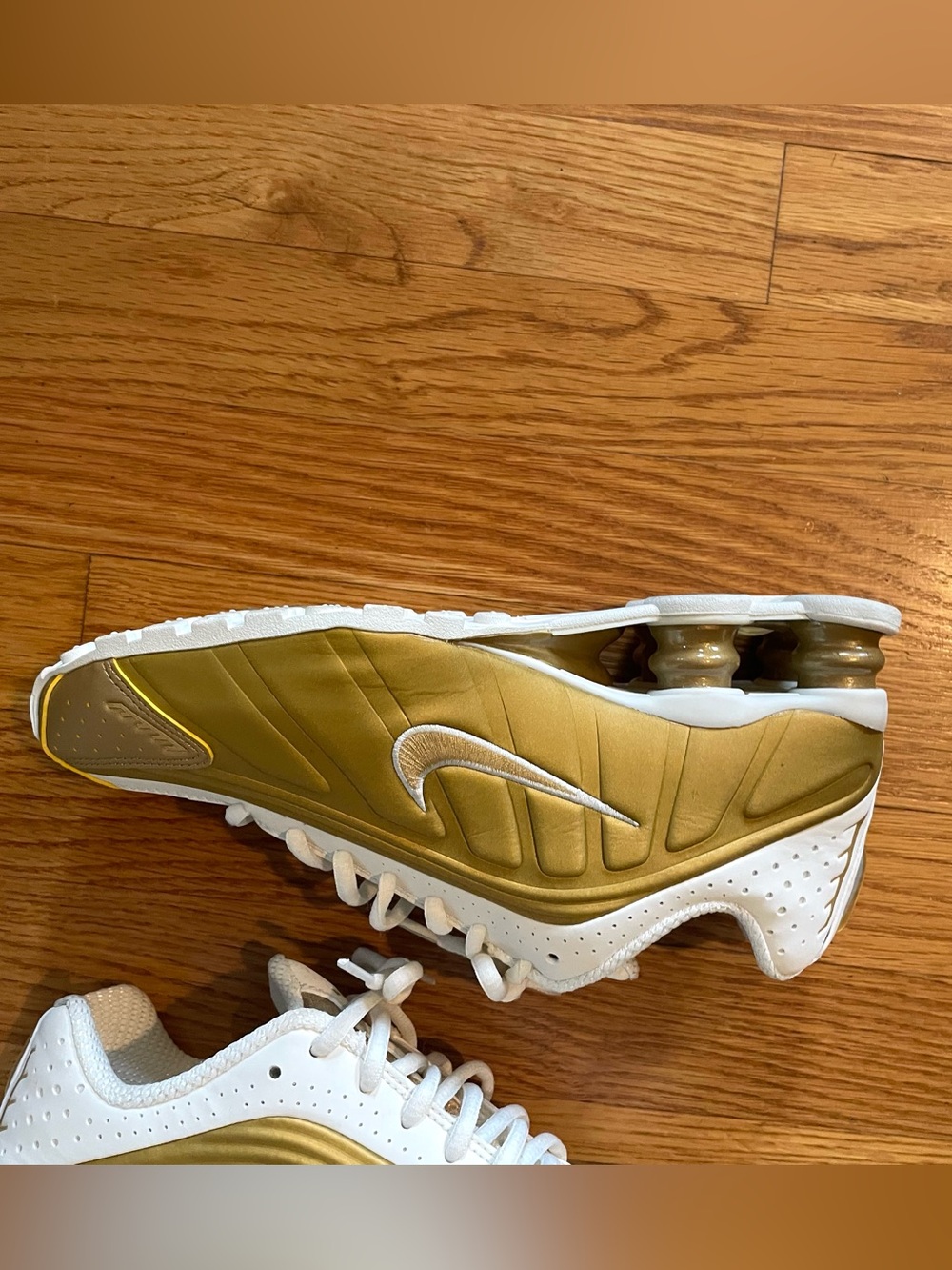 Kids Nike Shox - Picture 3 of 9